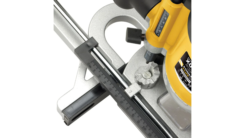 PowerPlus bovenfrees 230V 1500W met fijninstelling - complete set met 12 frezen (POWX093)