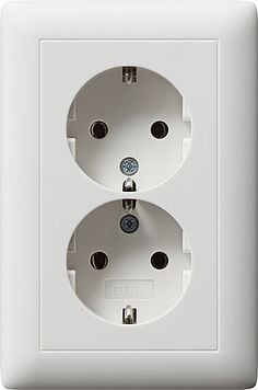 Gira stopcontact met randaarde en vaste centraalplaat doos 2-voudig - standaard 55 zuiver wit mat (078204) | Elektramat