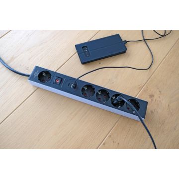 BRENNENSTUHL stekkerdoos met schakelaar 5-voudig met randaarde en 2x UBA A en 1x USB C 1,5 meter - wit-zwart (1159780615)
