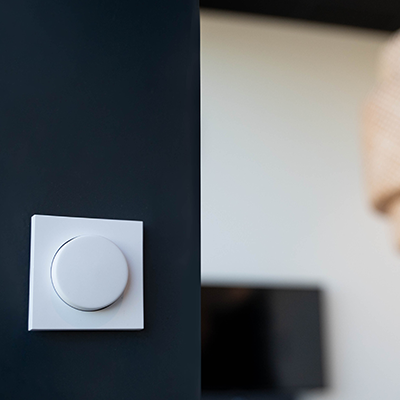 Hoe sluit je een lamp aan?