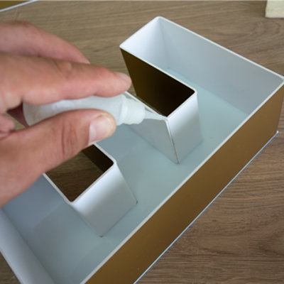 Hoe verwijder je secondelijm?