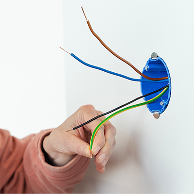 Hoe kan ik een inbouwdoos monteren?